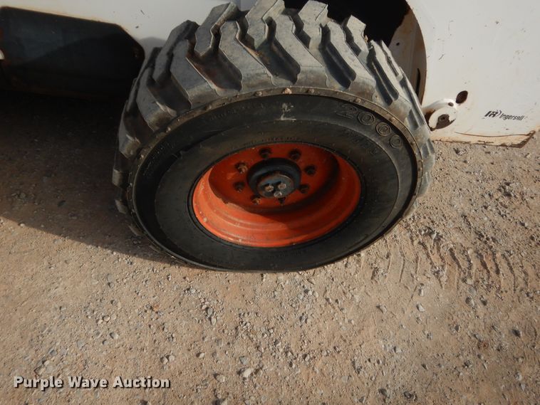 image for item HG9671 2006 Bobcat S250  skid steer loader