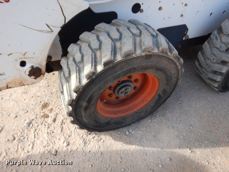 image for item HG9671 2006 Bobcat S250  skid steer loader