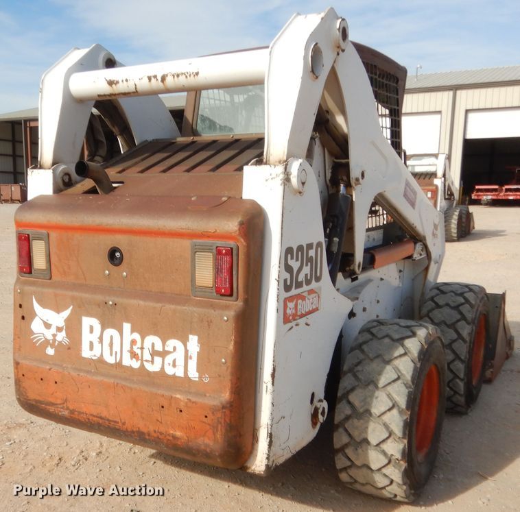 image for item HG9673 2007 Bobcat S250  skid steer loader