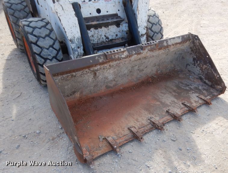 image for item HG9673 2007 Bobcat S250  skid steer loader