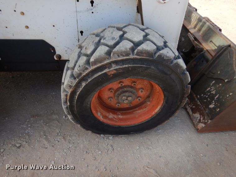 image for item HG9673 2007 Bobcat S250  skid steer loader