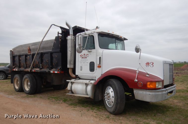 image for item HG9704 1991 International 9400  dump truck
