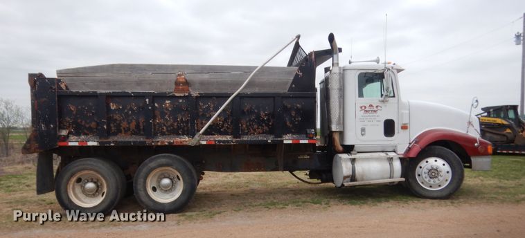 image for item HG9704 1991 International 9400  dump truck