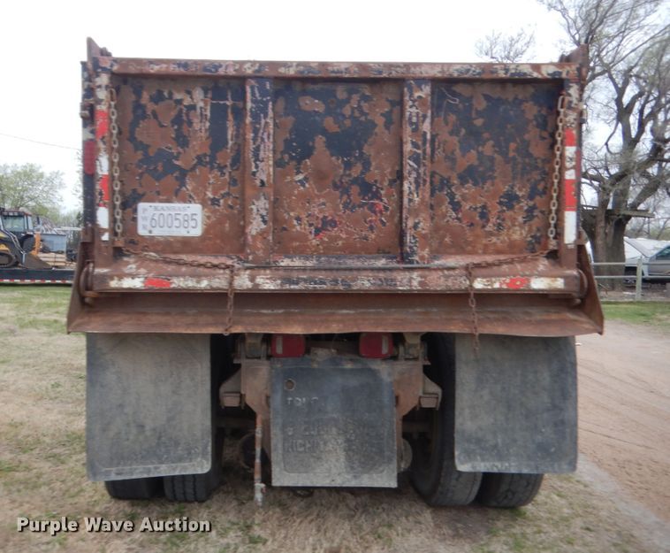 image for item HG9704 1991 International 9400  dump truck