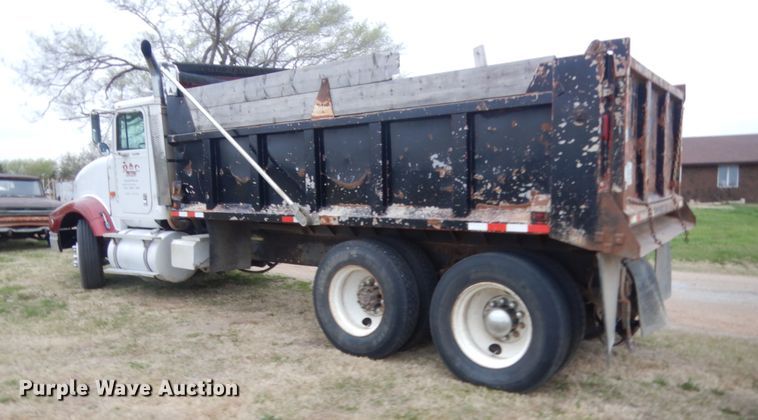 image for item HG9704 1991 International 9400  dump truck