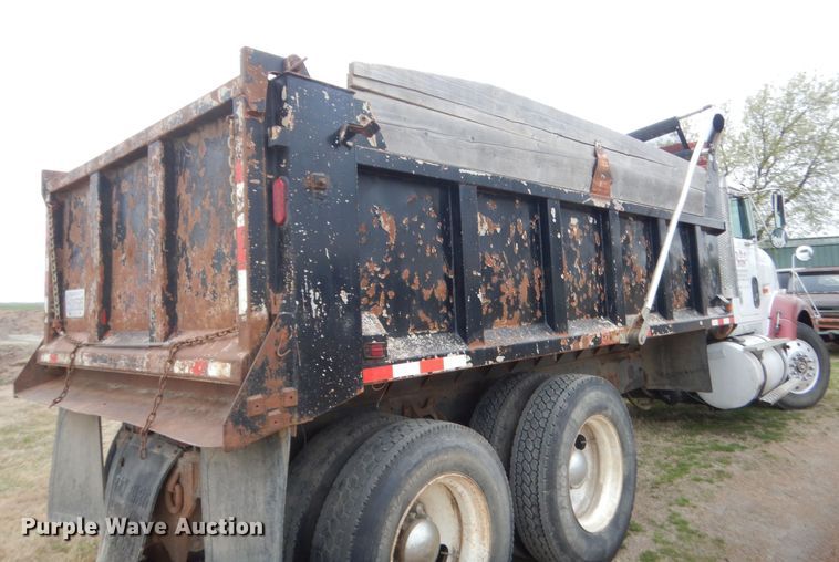 image for item HG9704 1991 International 9400  dump truck