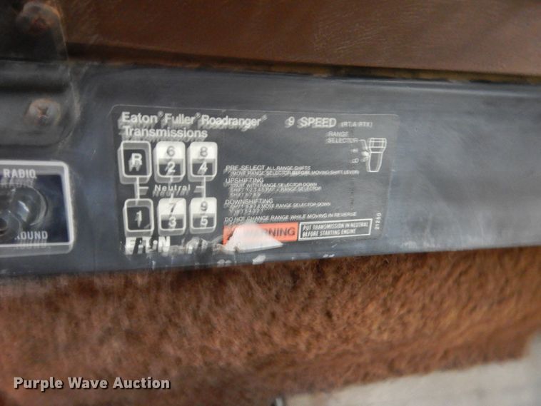 image for item HG9704 1991 International 9400  dump truck