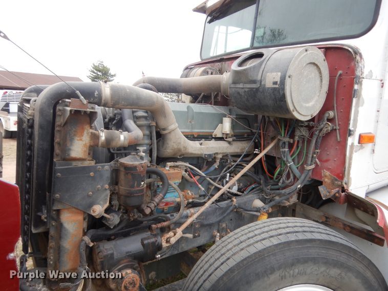 image for item HG9704 1991 International 9400  dump truck