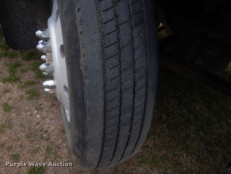 image for item HG9704 1991 International 9400  dump truck