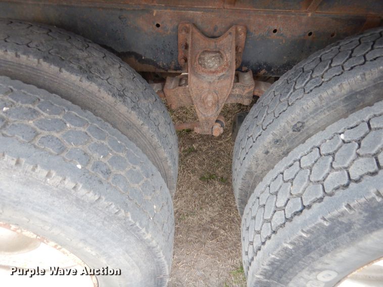 image for item HG9704 1991 International 9400  dump truck