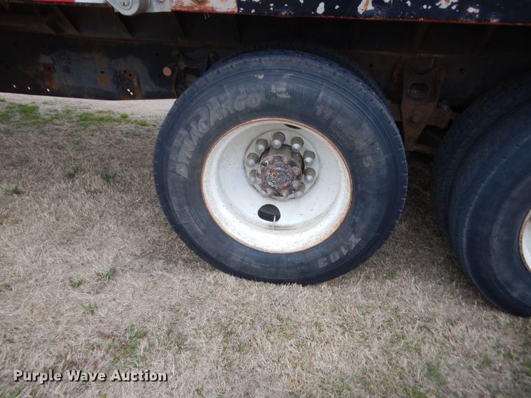 image for item HG9704 1991 International 9400  dump truck