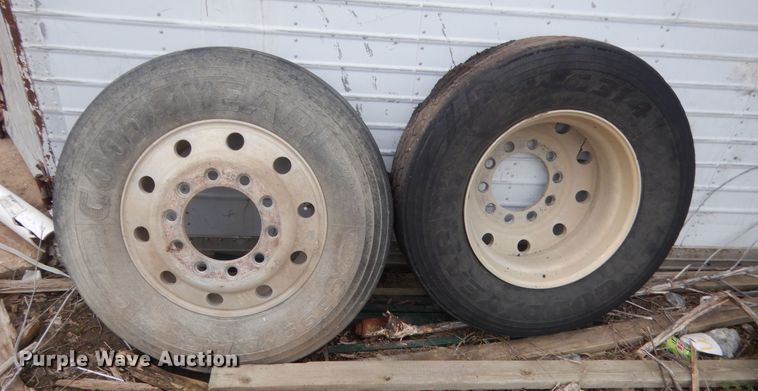 image for item HG9704 1991 International 9400  dump truck