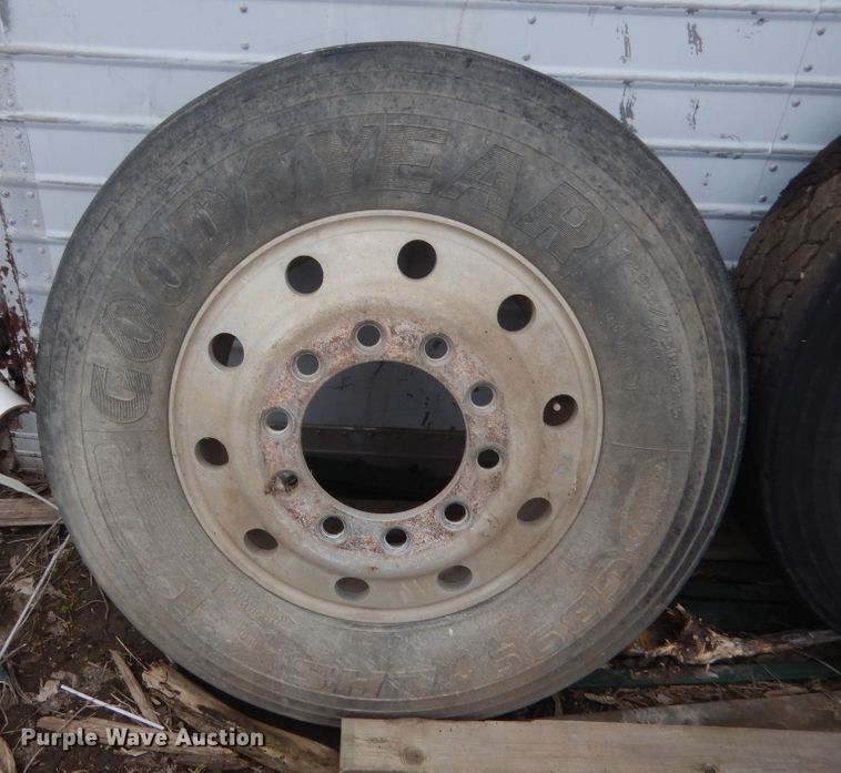 image for item HG9704 1991 International 9400  dump truck