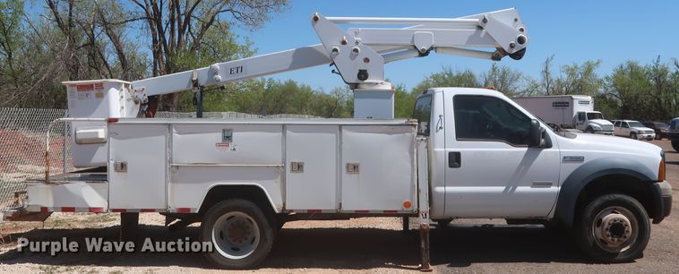 image for item HK9655 2006 Ford F550 Super Duty XL  bucket truck