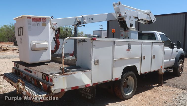 image for item HK9655 2006 Ford F550 Super Duty XL  bucket truck