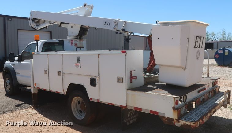 image for item HK9655 2006 Ford F550 Super Duty XL  bucket truck