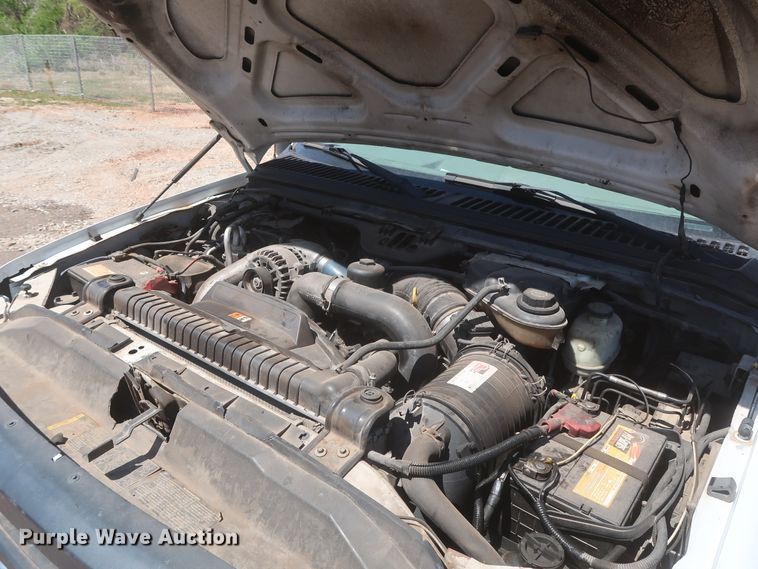 image for item HK9655 2006 Ford F550 Super Duty XL  bucket truck