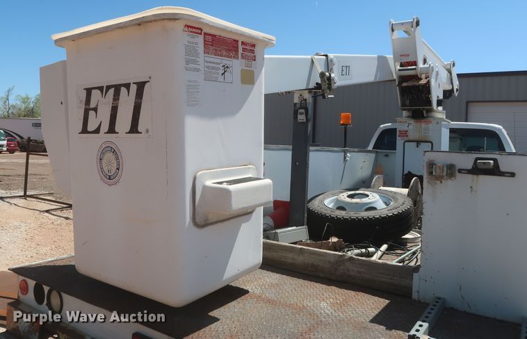 image for item HK9655 2006 Ford F550 Super Duty XL  bucket truck