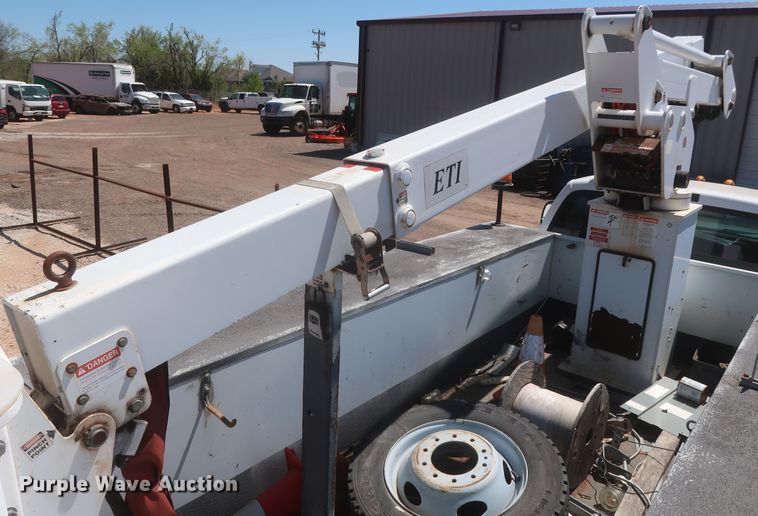 image for item HK9655 2006 Ford F550 Super Duty XL  bucket truck