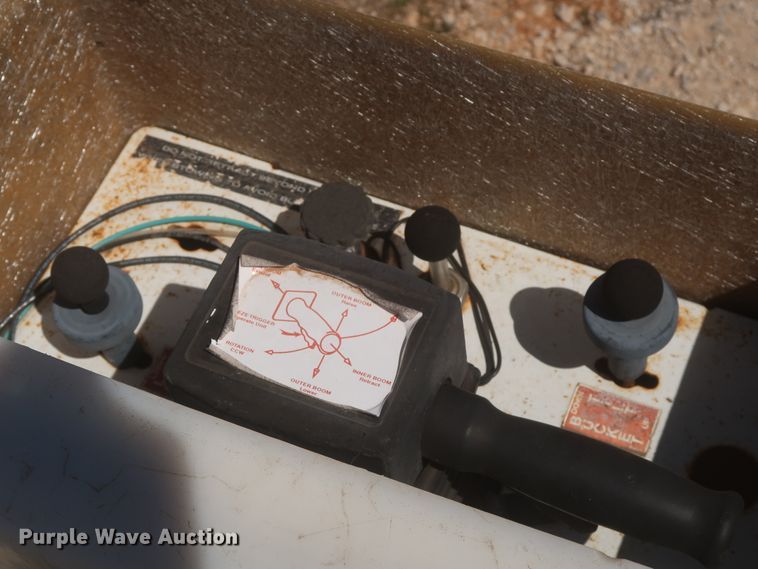 image for item HK9655 2006 Ford F550 Super Duty XL  bucket truck