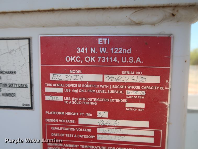 image for item HK9655 2006 Ford F550 Super Duty XL  bucket truck