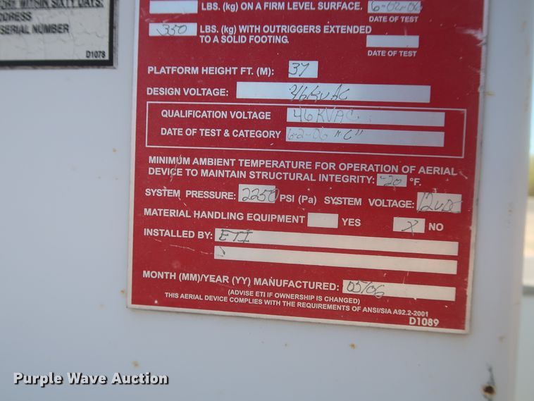 image for item HK9655 2006 Ford F550 Super Duty XL  bucket truck