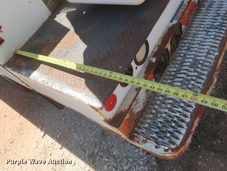 image for item HK9655 2006 Ford F550 Super Duty XL  bucket truck