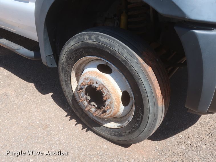 image for item HK9655 2006 Ford F550 Super Duty XL  bucket truck