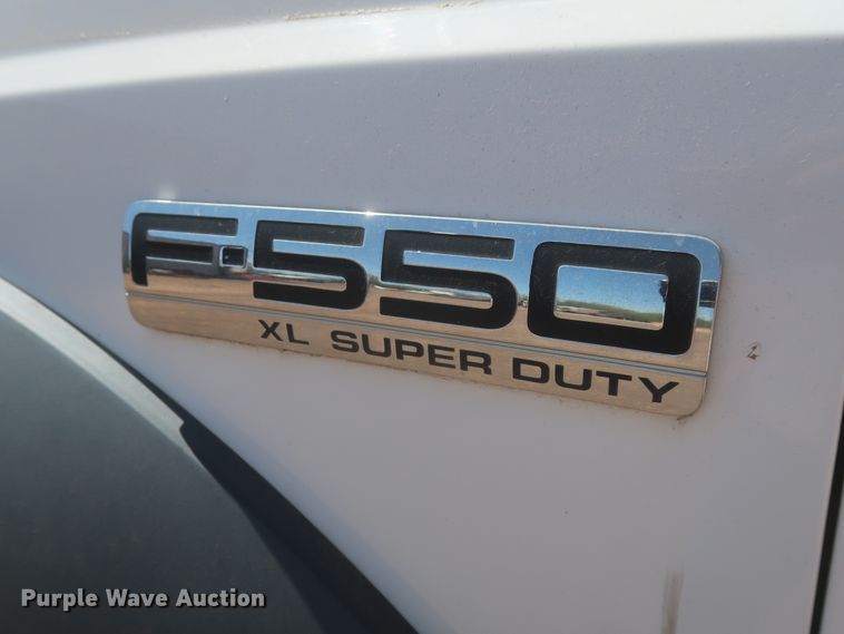 image for item HK9655 2006 Ford F550 Super Duty XL  bucket truck