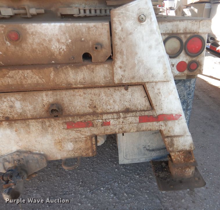 image for item HL9586 2009 International 7400  pressure digger truck