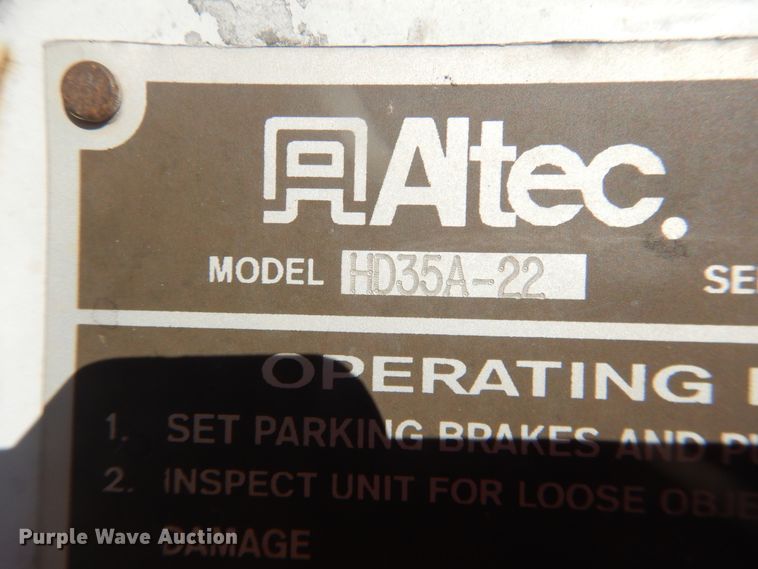 image for item HL9586 2009 International 7400  pressure digger truck