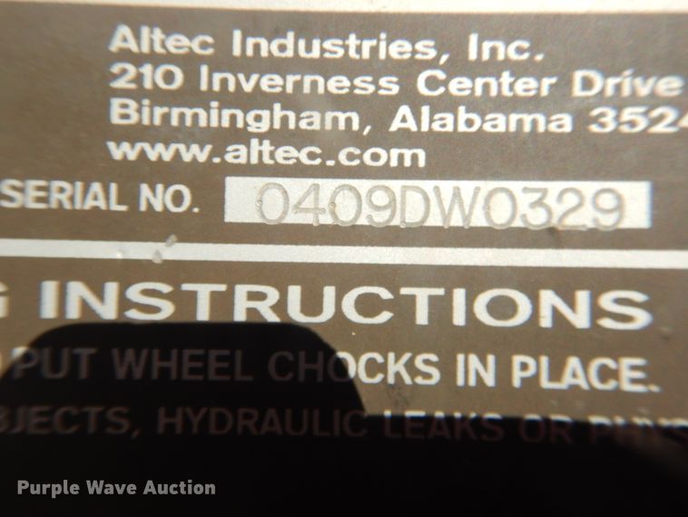 image for item HL9586 2009 International 7400  pressure digger truck