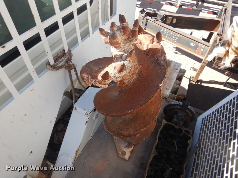 image for item HL9586 2009 International 7400  pressure digger truck