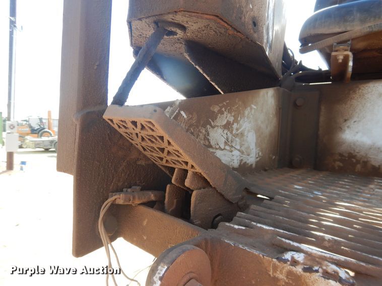 image for item HL9586 2009 International 7400  pressure digger truck