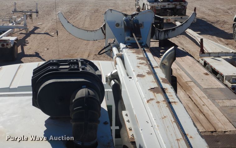 image for item HL9586 2009 International 7400  pressure digger truck