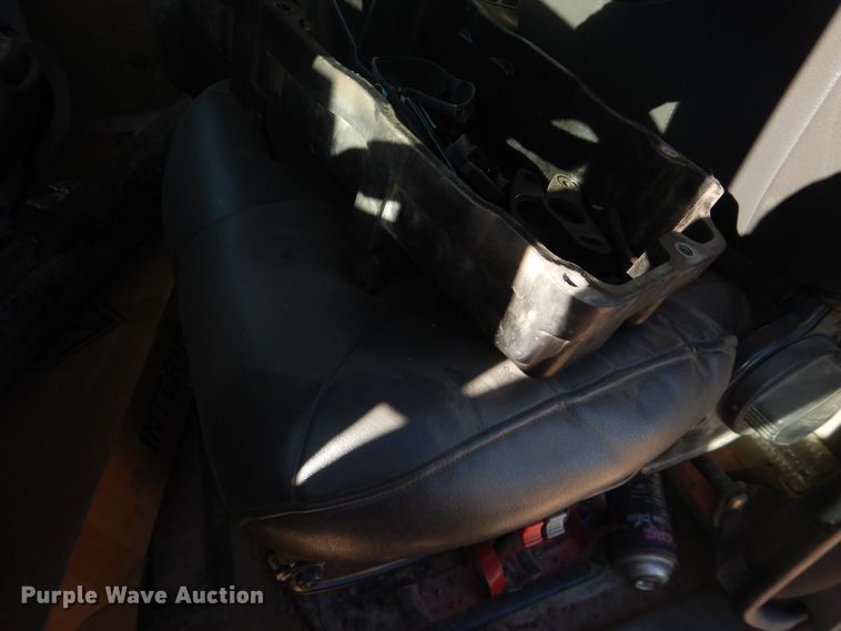 image for item HL9586 2009 International 7400  pressure digger truck