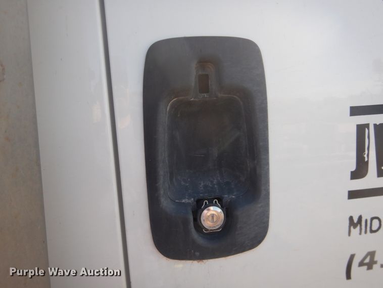 image for item HL9586 2009 International 7400  pressure digger truck