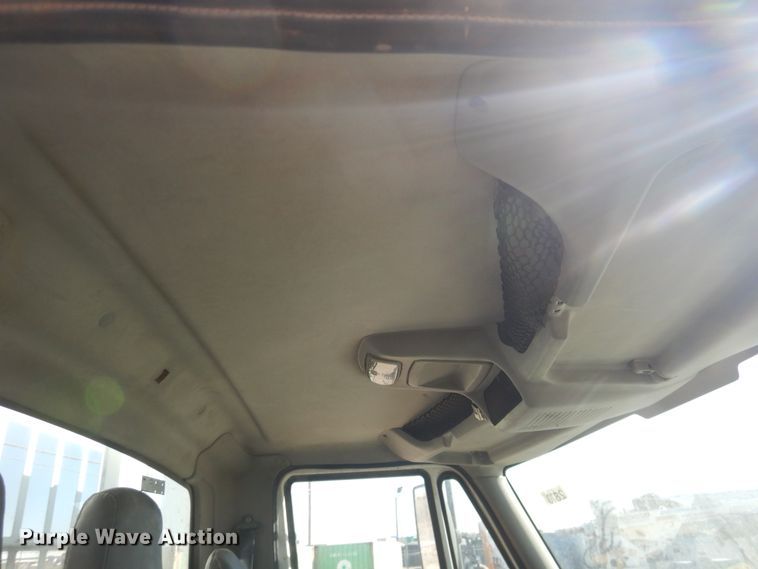 image for item HL9586 2009 International 7400  pressure digger truck