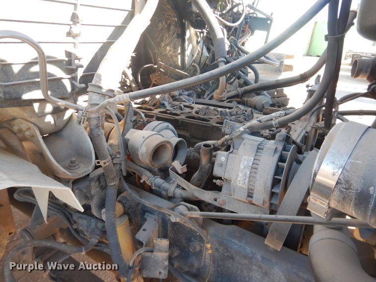 image for item HL9586 2009 International 7400  pressure digger truck