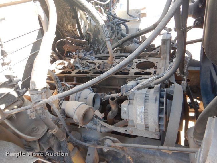 image for item HL9586 2009 International 7400  pressure digger truck