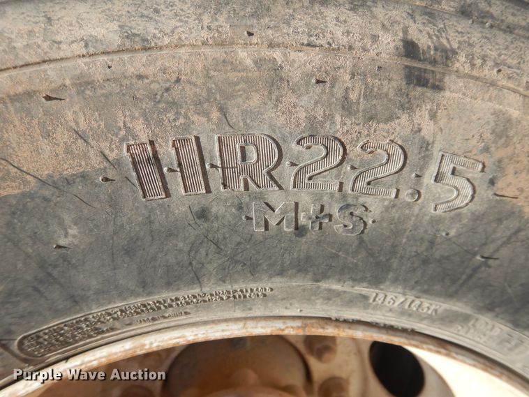 image for item HL9586 2009 International 7400  pressure digger truck