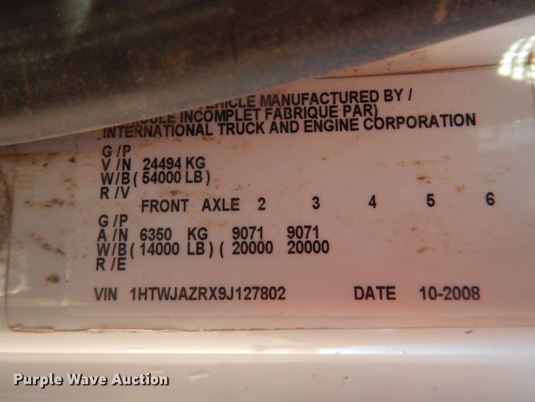 image for item HL9586 2009 International 7400  pressure digger truck