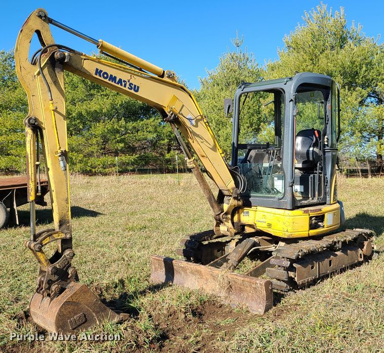 image for item HM9757 Komatsu PC35MR-2  mini excavator