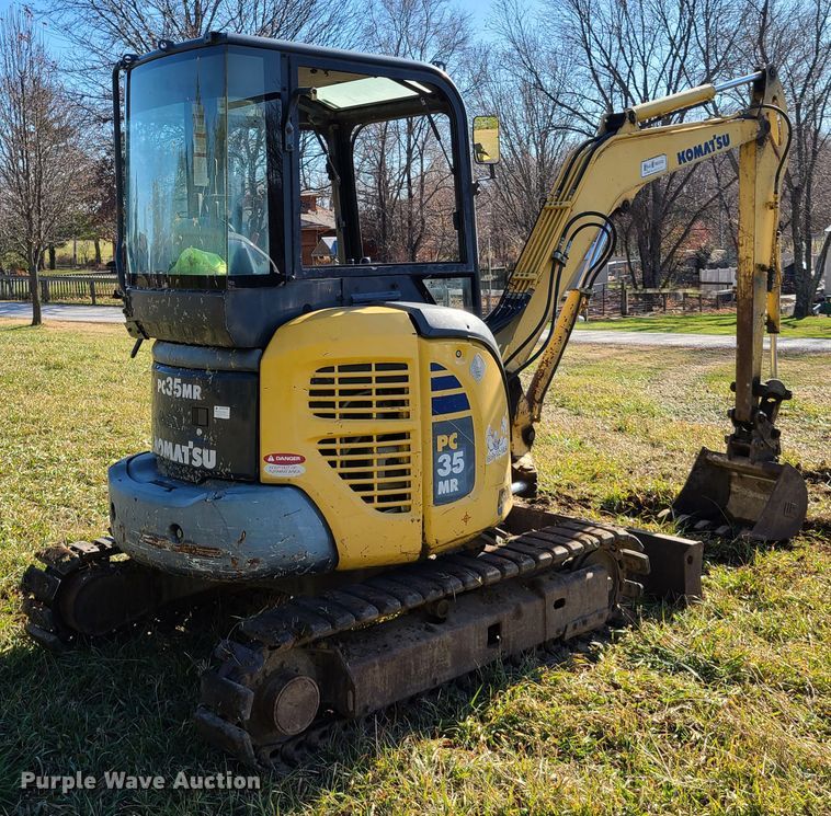 image for item HM9757 Komatsu PC35MR-2  mini excavator
