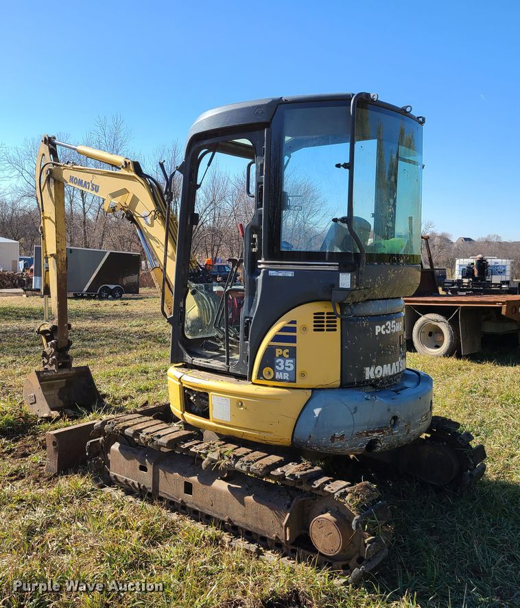 image for item HM9757 Komatsu PC35MR-2  mini excavator