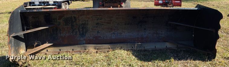 image for item HM9761 Snow pusher