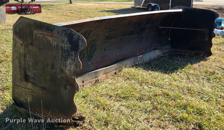 image for item HM9761 Snow pusher