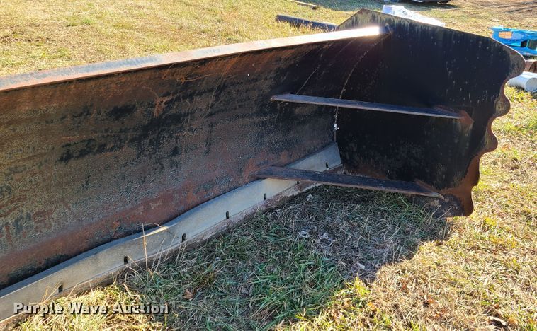 image for item HM9761 Snow pusher