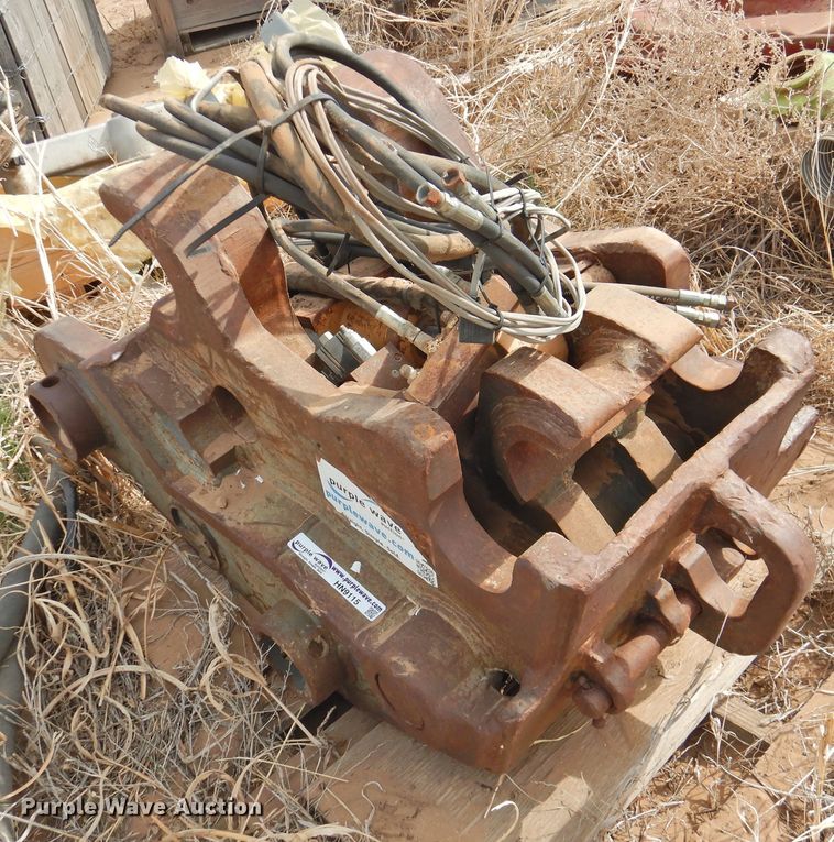 image for item HN9115 Central Fabricators Inc. excavator quick attachment adapter