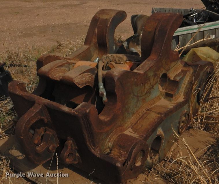 image for item HN9115 Central Fabricators Inc. excavator quick attachment adapter